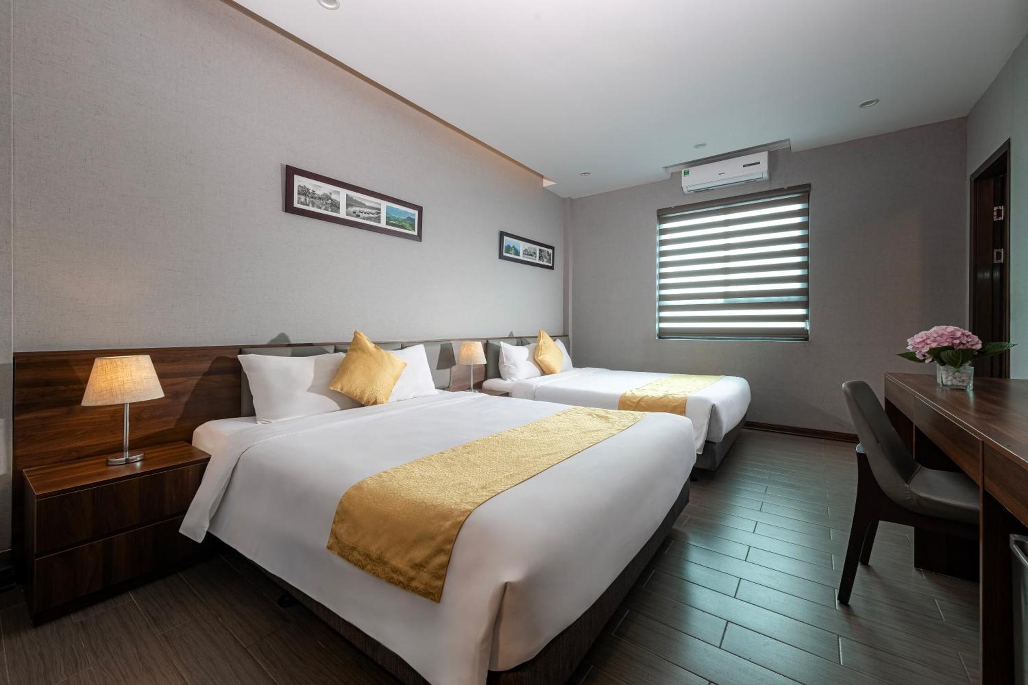Golden Season Hotel นิญบิ่ญ ภายนอก รูปภาพ