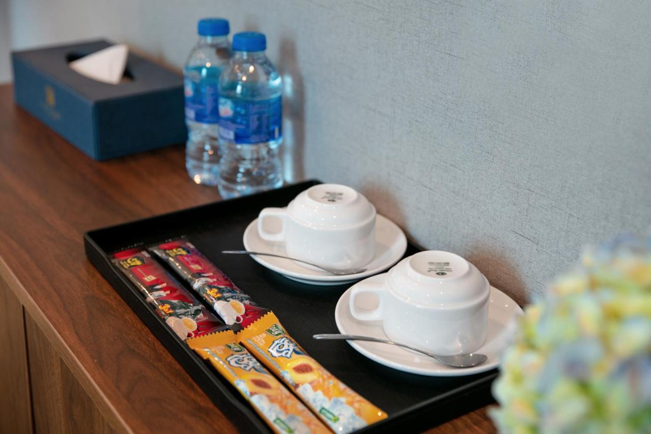 Golden Season Hotel นิญบิ่ญ ภายนอก รูปภาพ