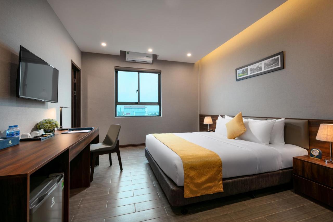 Golden Season Hotel นิญบิ่ญ ภายนอก รูปภาพ